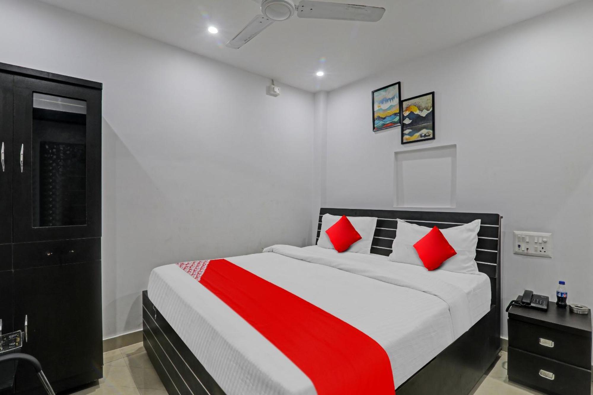 Oyo Flagship 81064 Chaudhary In Gorakhpur Exterior photo
