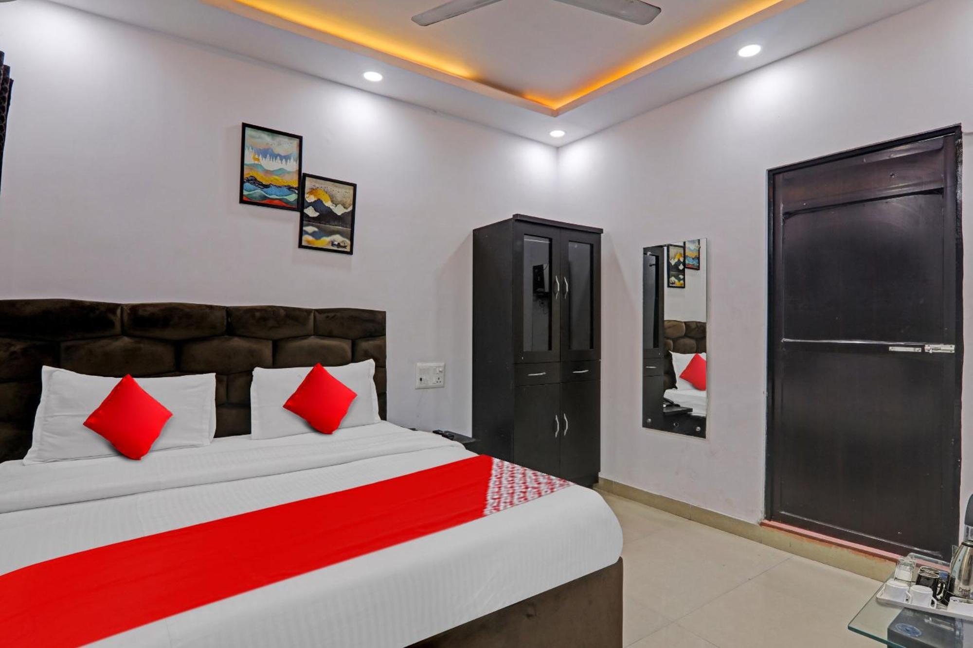 Oyo Flagship 81064 Chaudhary In Gorakhpur Exterior photo